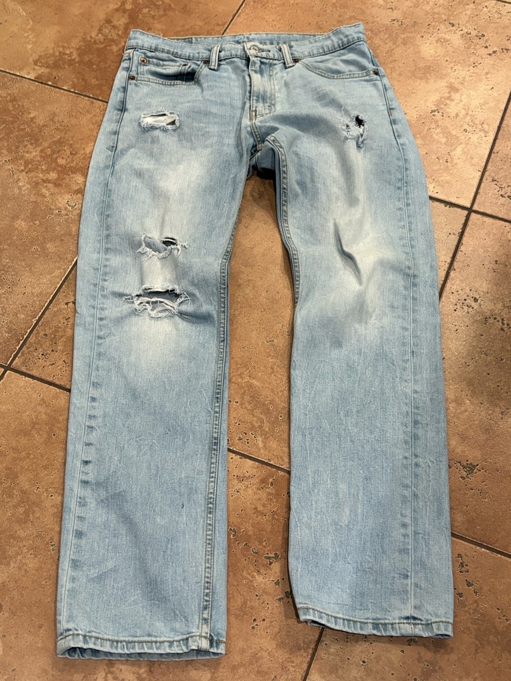 Levi's 513 Light Blue Distressed Relaxed Jeans 31 x 32